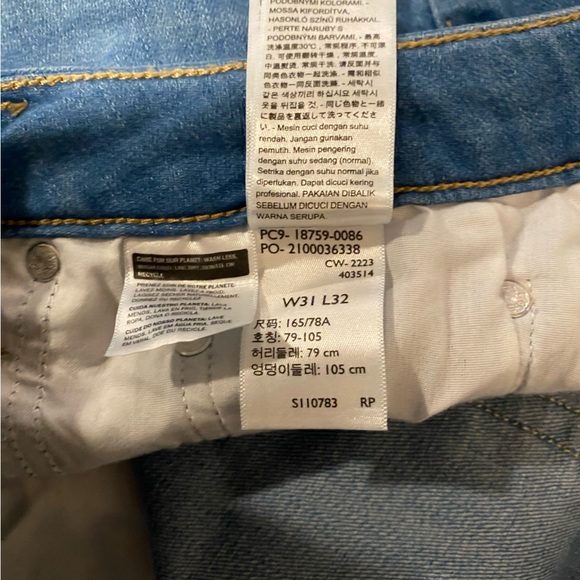 Levi 725 High Rise Boot Cut 31x32 - Picture 3 of 5